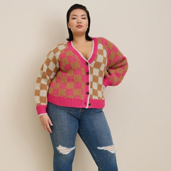 Chunky V-Neck Button Front Cardigan Sweater - Picture 2 of 8